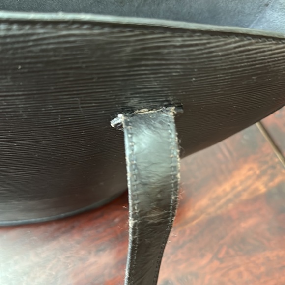 Authentic Louis Vuitton st. Jacques Epi leather. used. Good condition. - Picture 9 of 11